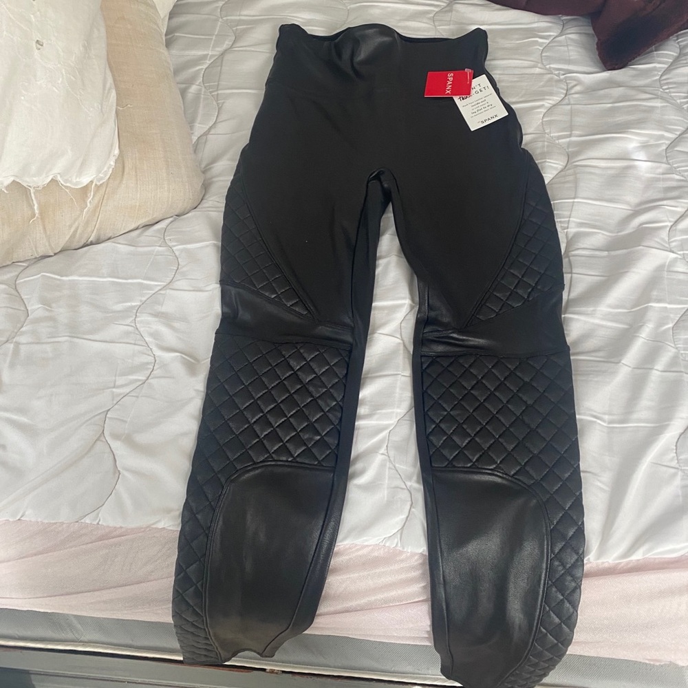 SPANX LEGGINGS-NEW WITH TAGS